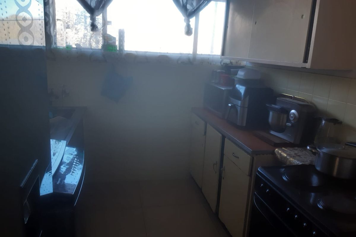 2 bedroom., 1 bathroom home - Photo 4