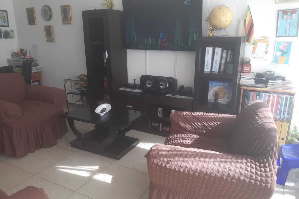 2 bedroom., 1 bathroom home - Photo 2