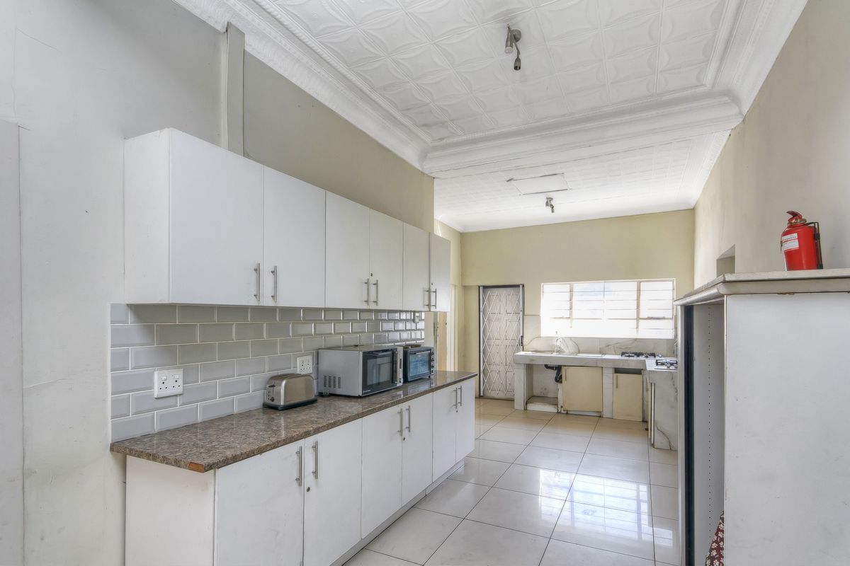 An Investment Opportunity In A 7-Bedroom Communal Living Property In Fellside. - Photo 4