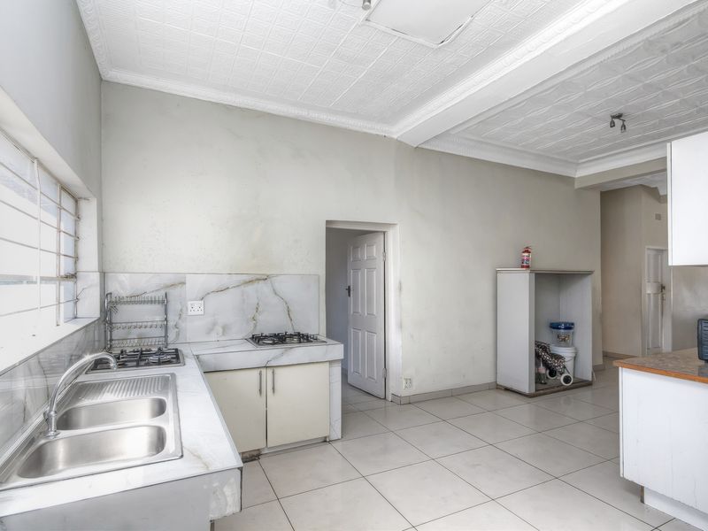 An Investment Opportunity In A 7-Bedroom Communal Living Property In Fellside. - Photo 7