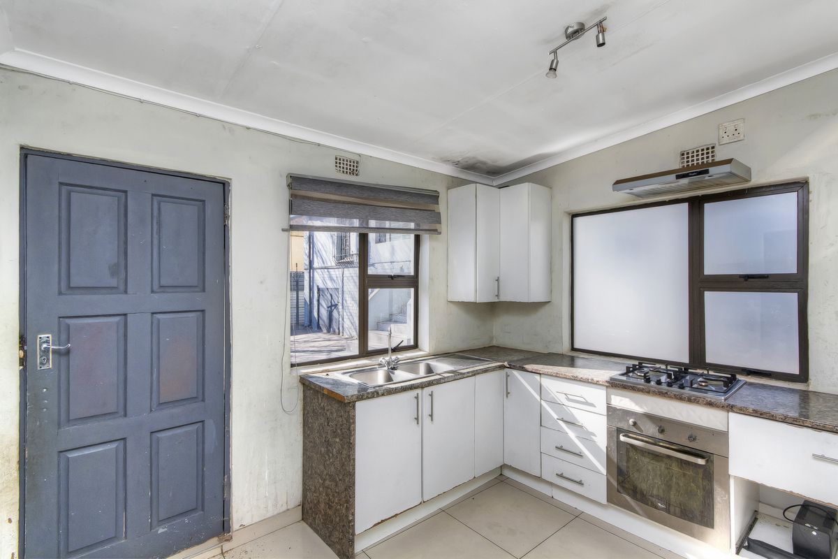 An Investment Opportunity In A 7-Bedroom Communal Living Property In Fellside. - Photo 5