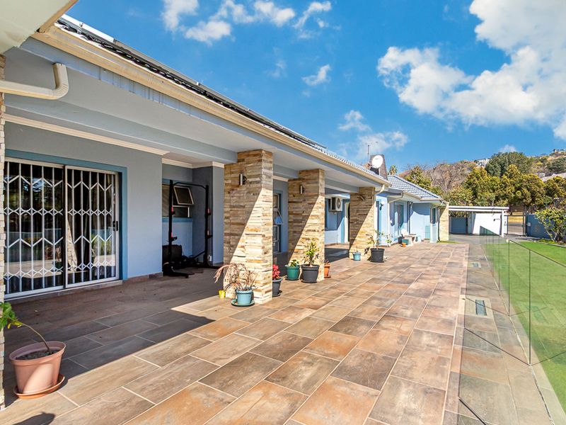 Modern Living at its Finest - Photo 4