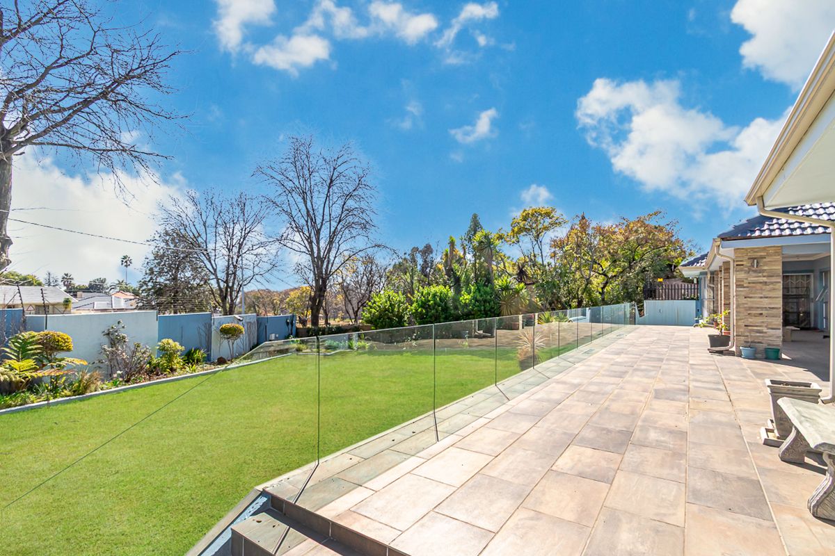 Modern Living at its Finest - Photo 5