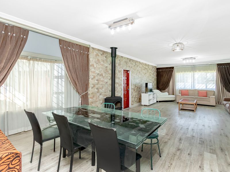 Modern Living at its Finest - Photo 7
