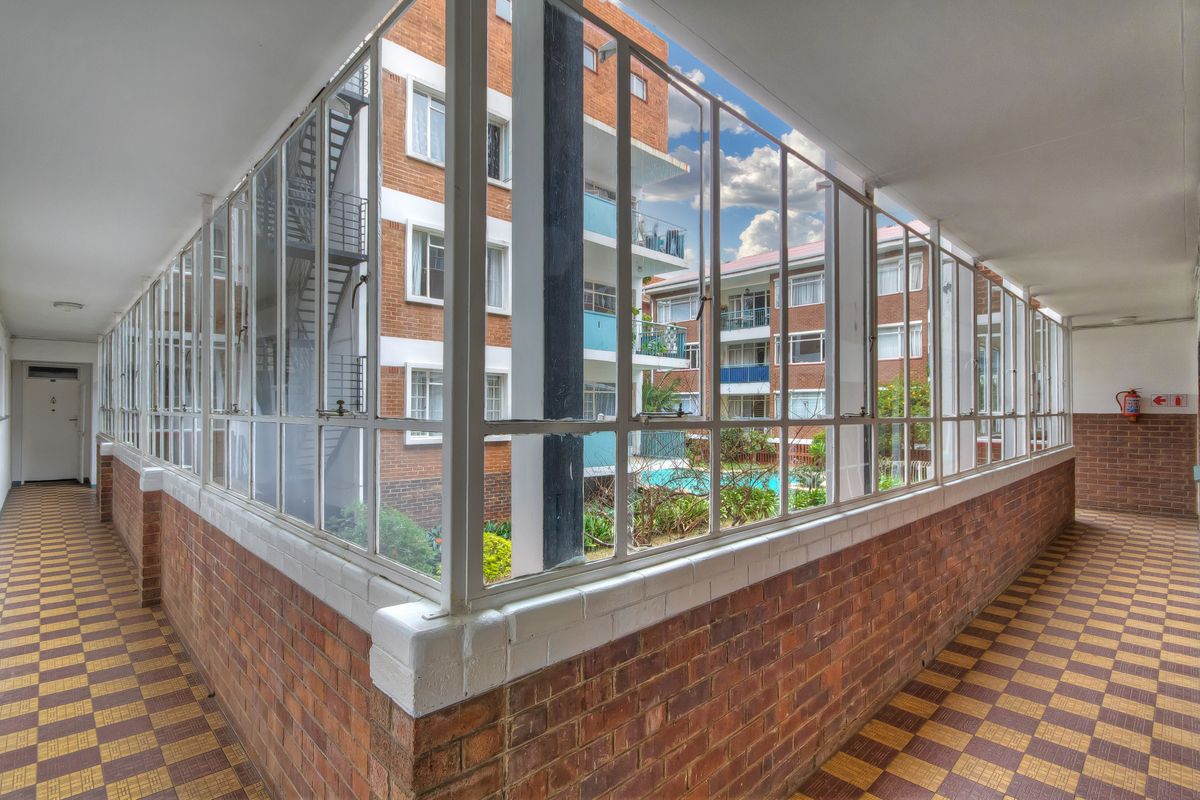 Your Urban Oasis Awaits In Riviera / A 1-Bedroom Apartment On The First Floor With A Balcony. - Photo 2