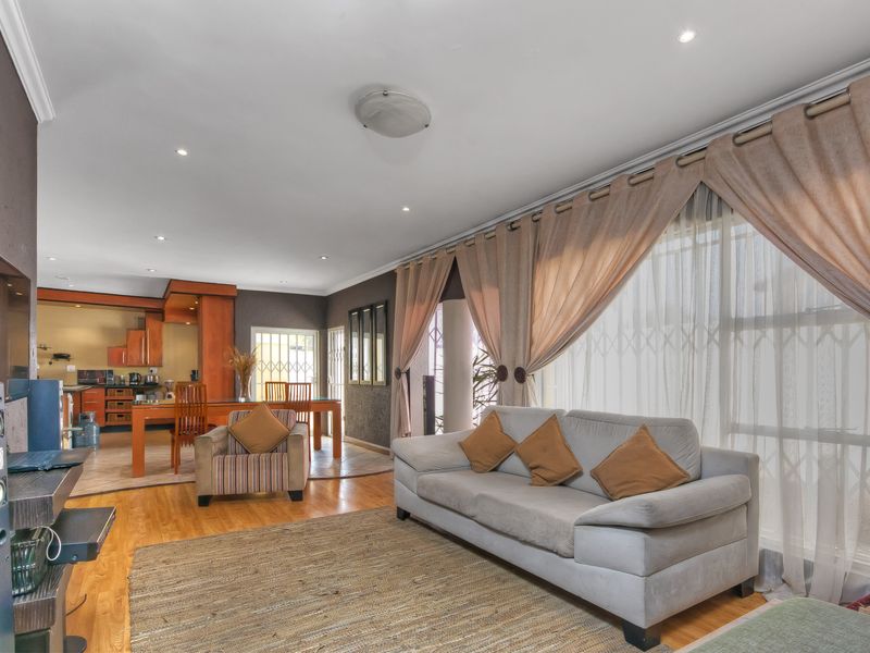 GLENVISTA - 4 bedroom family home - Photo 9