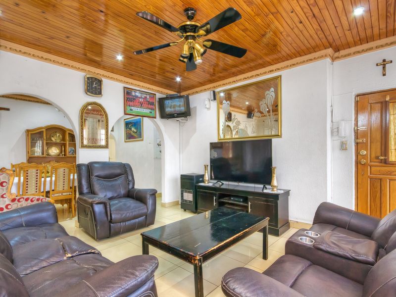 3 Bedroom family home available in Lenasia ext 2 - Photo 6