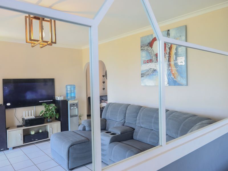 Charming Home with Cottage and Sea Views - Photo 7