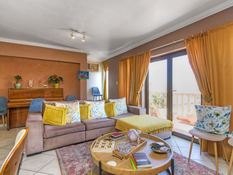 Stunning Duplex Custer for sale in Winchester Hills With Double Garage - Photo 3