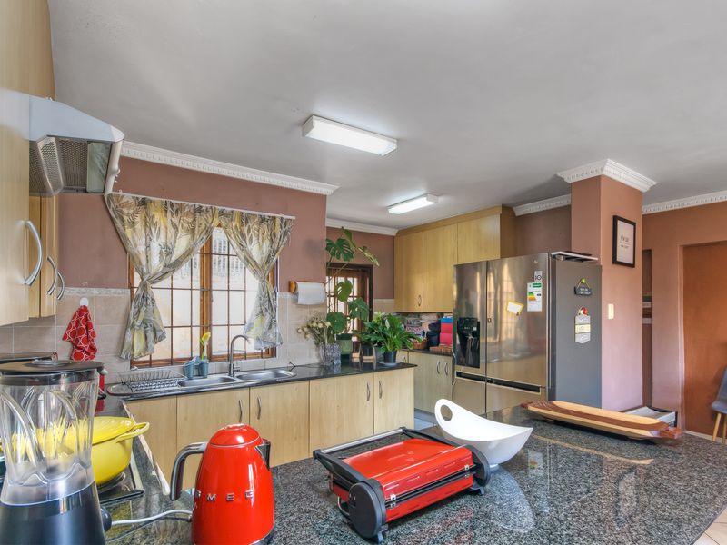 Stunning Duplex Custer for sale in Winchester Hills With Double Garage - Photo 8