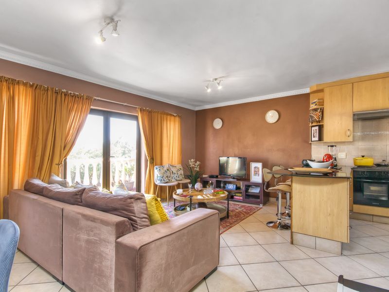 Stunning Duplex Custer for sale in Winchester Hills With Double Garage - Photo 4