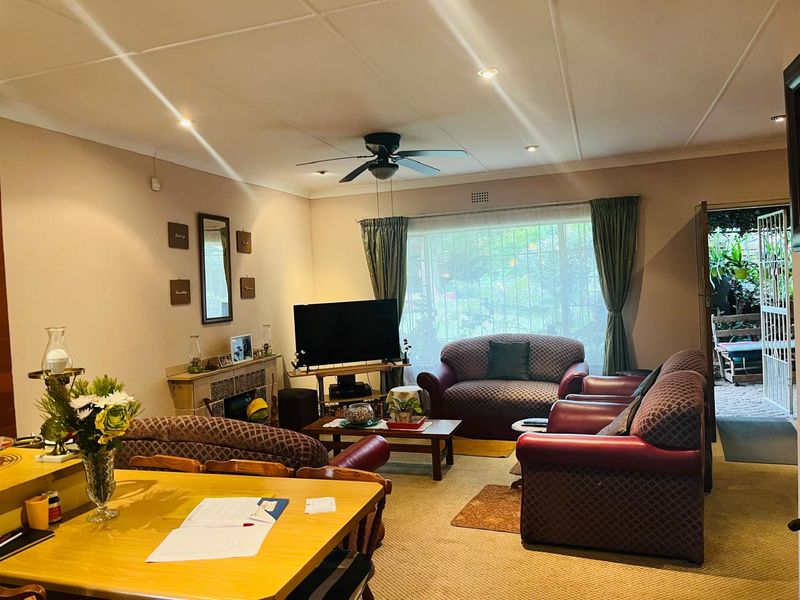 Affordable 3 Bedrom Family Home - Photo 4