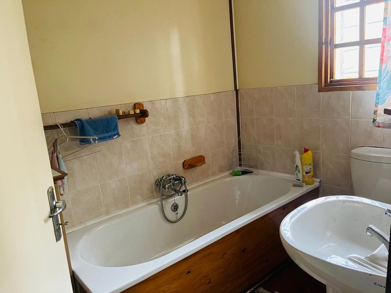 Affordable 3 Bedrom Family Home - Photo 8