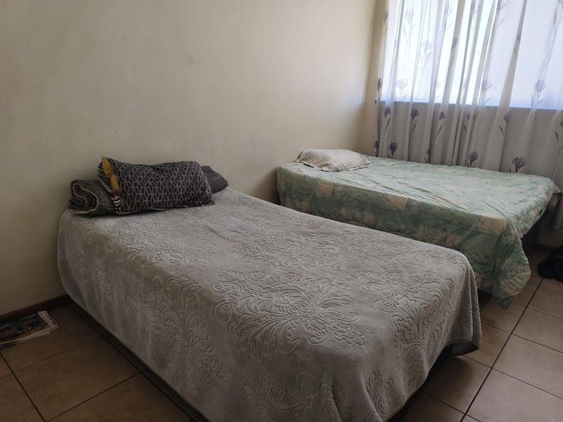 Spacious 3-Bed Duplex for Sale – 103 sqm with Garden & Double Carport - Photo 9