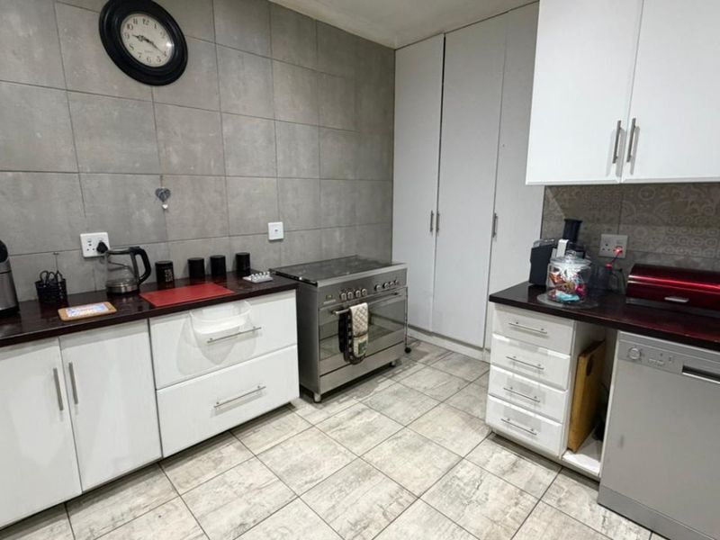 Large Stand with 3-Bed Home for Sale – Horwood Rd, Hurlyvale, Edenvale - Photo 6