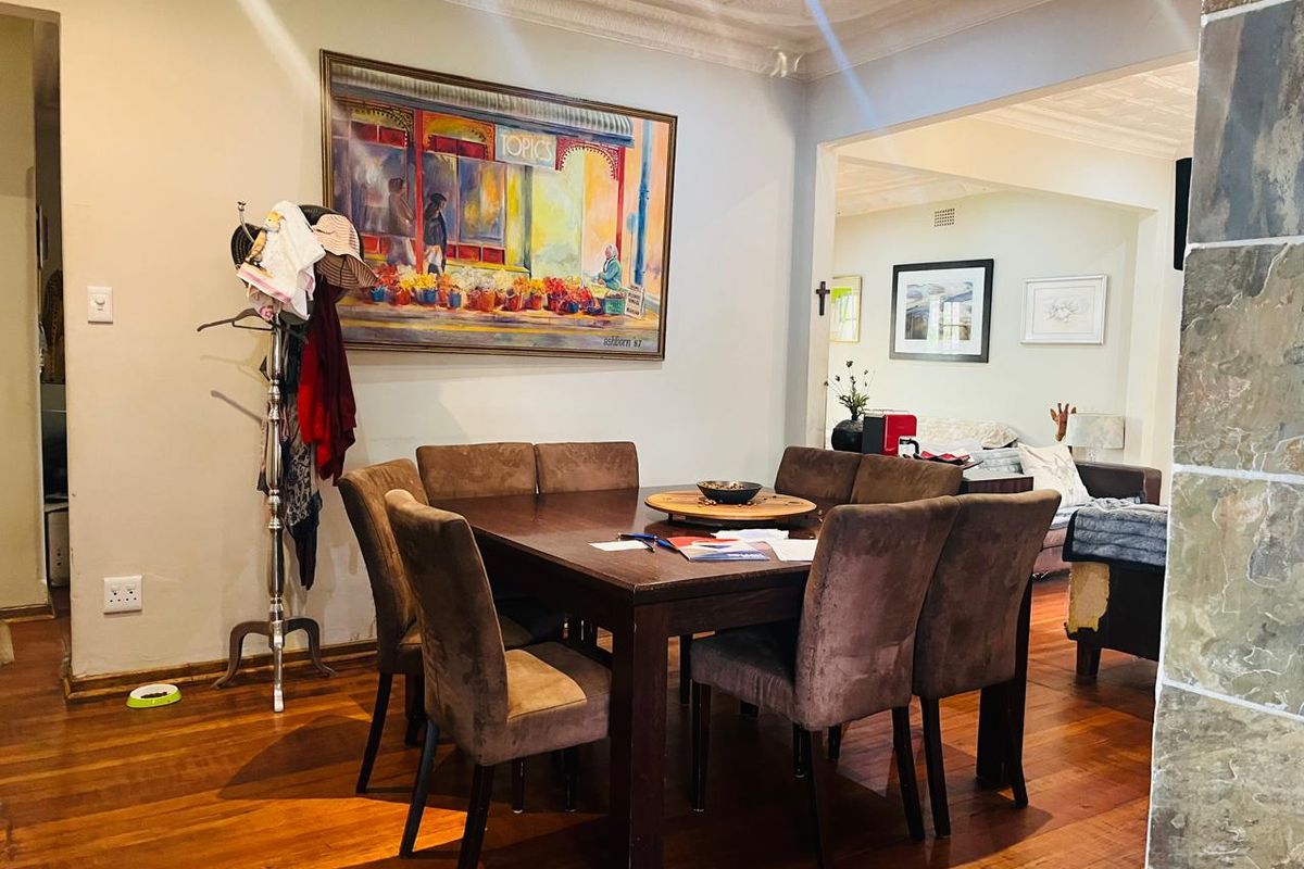 Lovely Family Home in a Semi Boomed area!!! - Photo 5