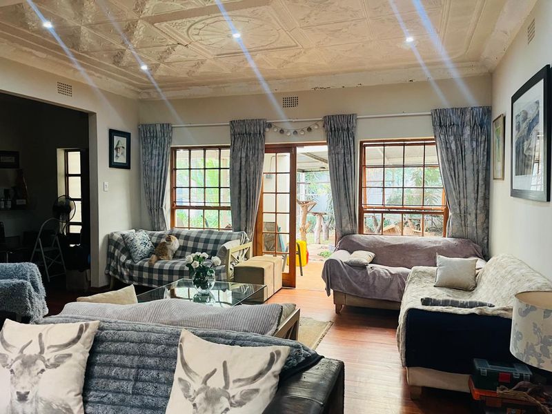 Lovely Family Home in a Semi Boomed area!!! - Photo 9