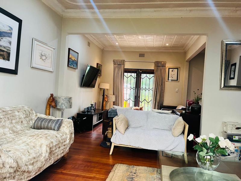 Lovely Family Home in a Semi Boomed area!!! - Photo 8