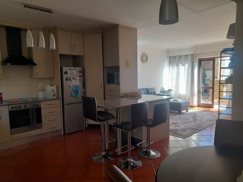 Beautiful 3 Bedrooms Upstairs Townhouse for ale in Wnchester Hills - Photo 10