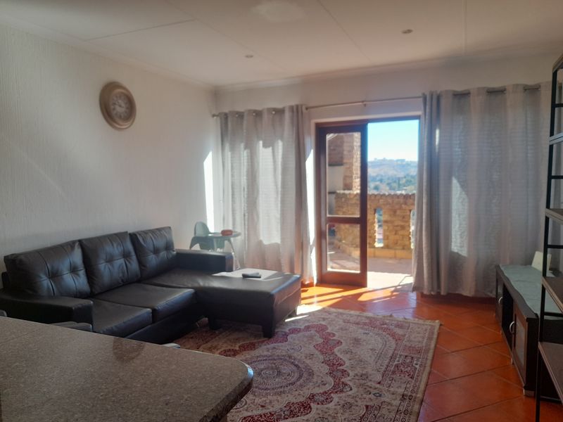 Beautiful 3 Bedrooms Upstairs Townhouse for ale in Wnchester Hills - Photo 7