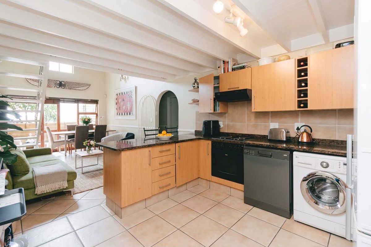 2 Bedroom Apartment in Morningside - Photo 5