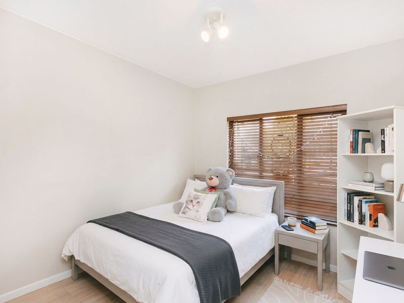 2 Bedroom Apartment in Morningside - Photo 10
