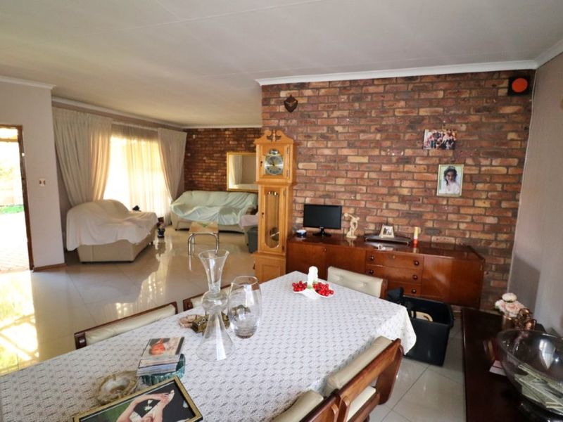 Massive 4 bedroom family home!!! - Photo 7