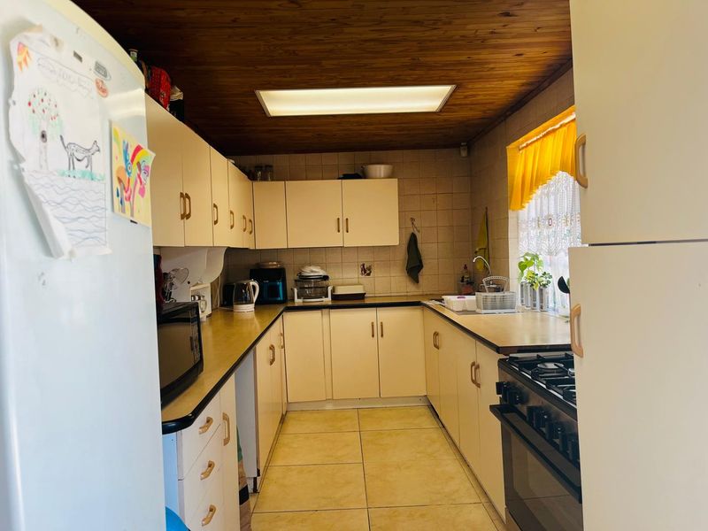 Affordable 3 Bedrom Family Home - Photo 2