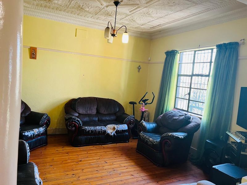 Affordable 3 Bedrom Family Home - Photo 8