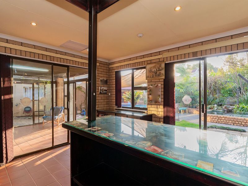 Spacious Family Home with Flatlet, Entertainment Areas, Pool & Extensive Solar System - Photo 9