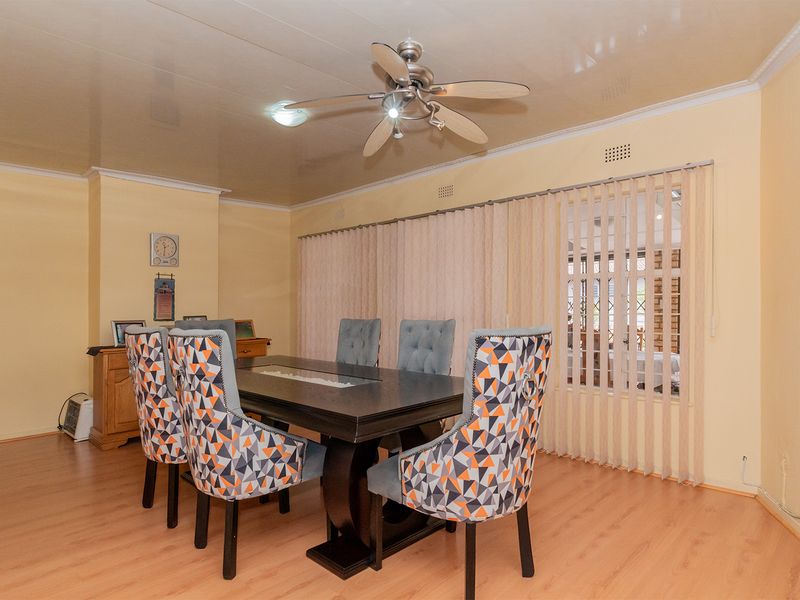 Stunning 6-bedroom family home nestled in the heart of Selcourt. Perfectly maintained! - Photo 7