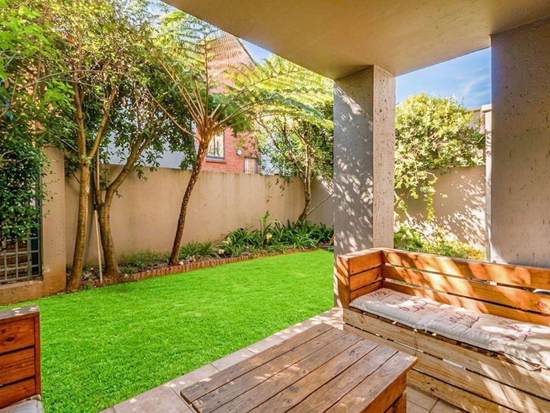 2 Bedroom Townhouse in Darrenwood - Photo 2