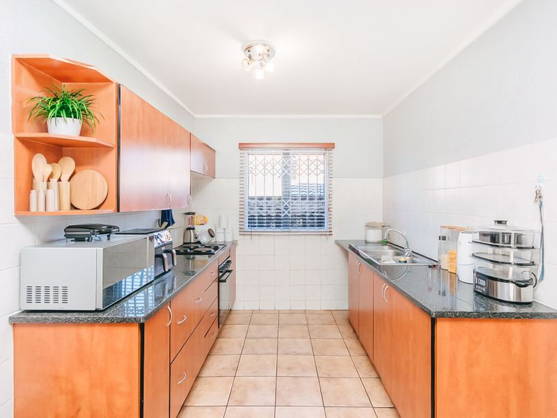 2 Bedroom Townhouse in Darrenwood - Photo 8