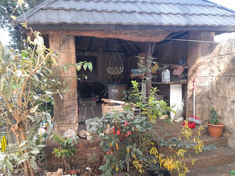 3 Bedroom Duplex Cluster for sale in Mondeor - Photo 4