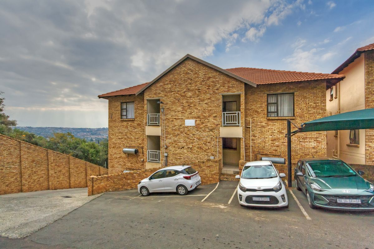 Stunning Modern Ground floor unit for sale in Winchester Hills - Photo 3