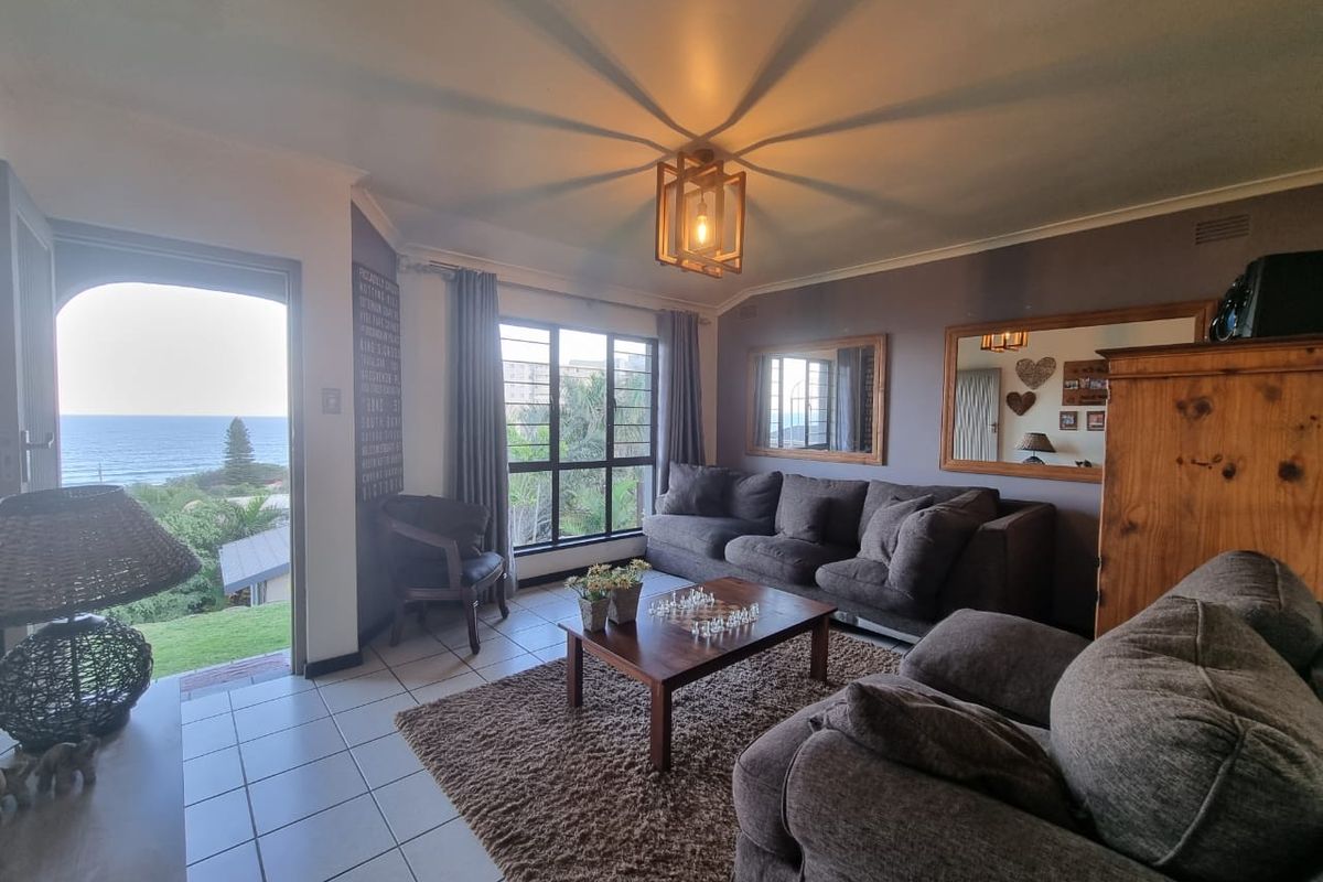Charming Home with Cottage and Sea Views - Photo 5