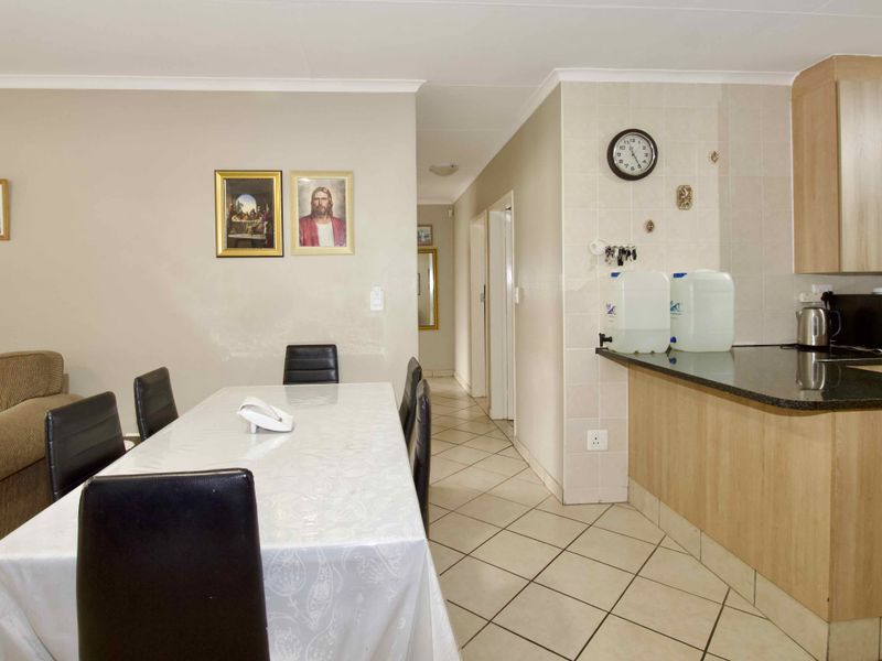 4 Bedroom townhouse in Paramount estate - Photo 9