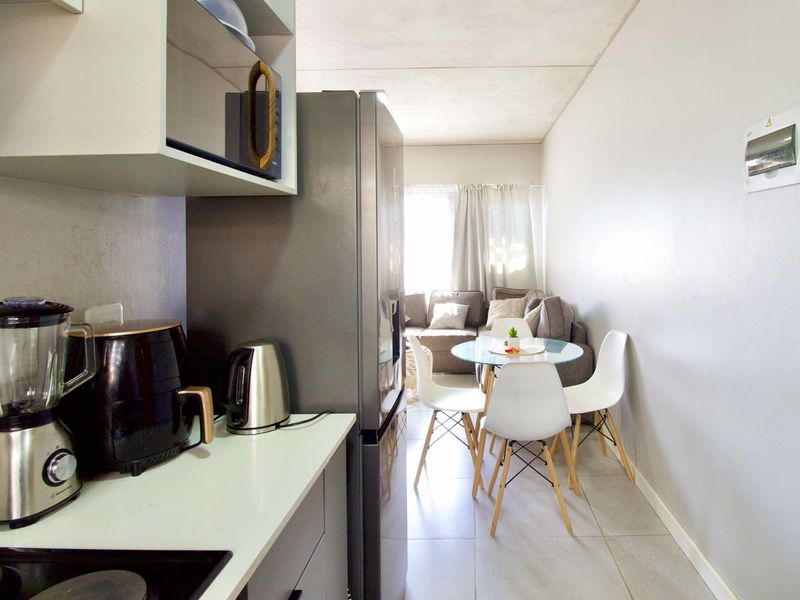 Modern 2-Bedroom Apartment in the Popular True North Estate - Photo 7