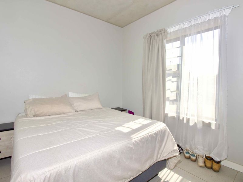 Modern 2-Bedroom Apartment in the Popular True North Estate - Photo 8