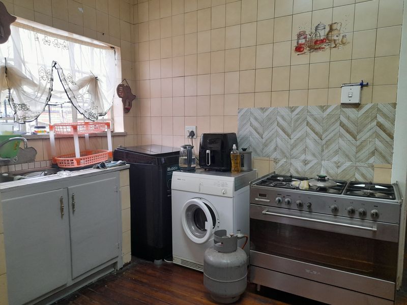 Lovely family home for sale in The Hill with 3 Cottages - Photo 8