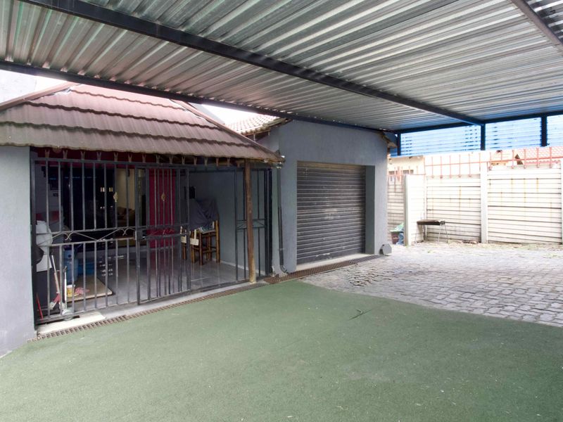 3 Bedroom Family Home in Centurion - Photo 2