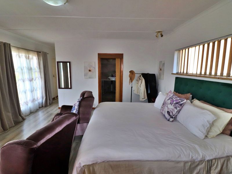 This lovely 4 bedroom Family Home in a BOOMED AREA!!! - Photo 8