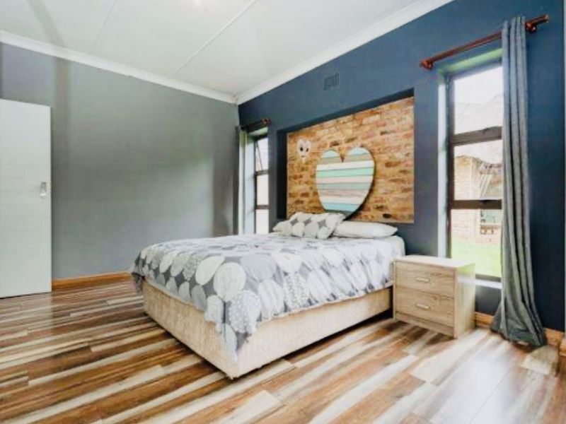 Lovely Family Home in Marlands - Photo 8