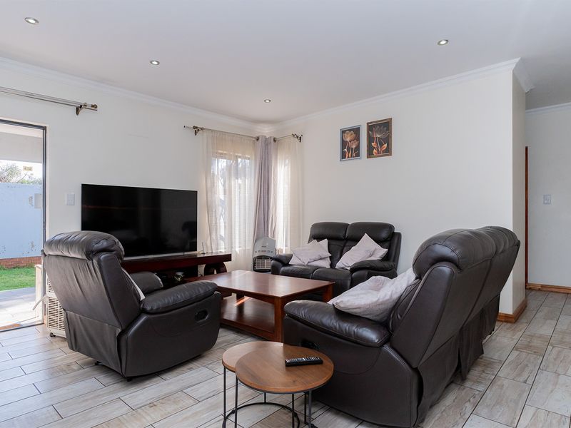 Exceptional Family Living in One of the Estate's Most Exclusive Homes - Photo 4
