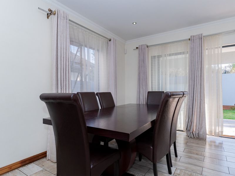 Exceptional Family Living in One of the Estate's Most Exclusive Homes - Photo 5