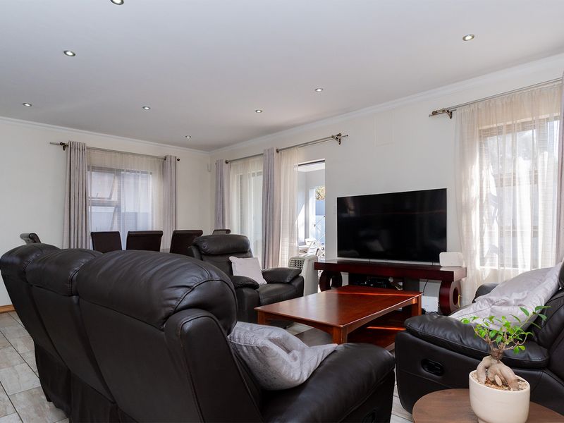 Exceptional Family Living in One of the Estate's Most Exclusive Homes - Photo 3