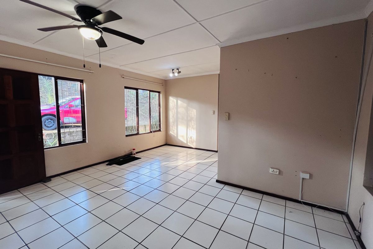 Three bedroom family home to rent - Photo 4