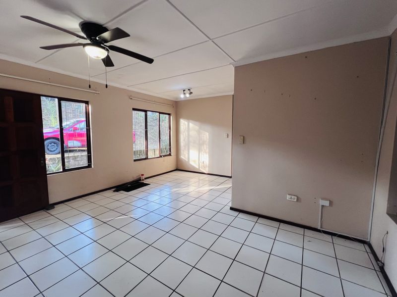 Three bedroom family home to rent - Photo 4