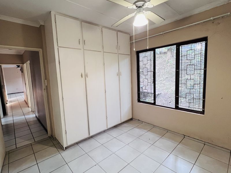 Three bedroom family home to rent - Photo 9
