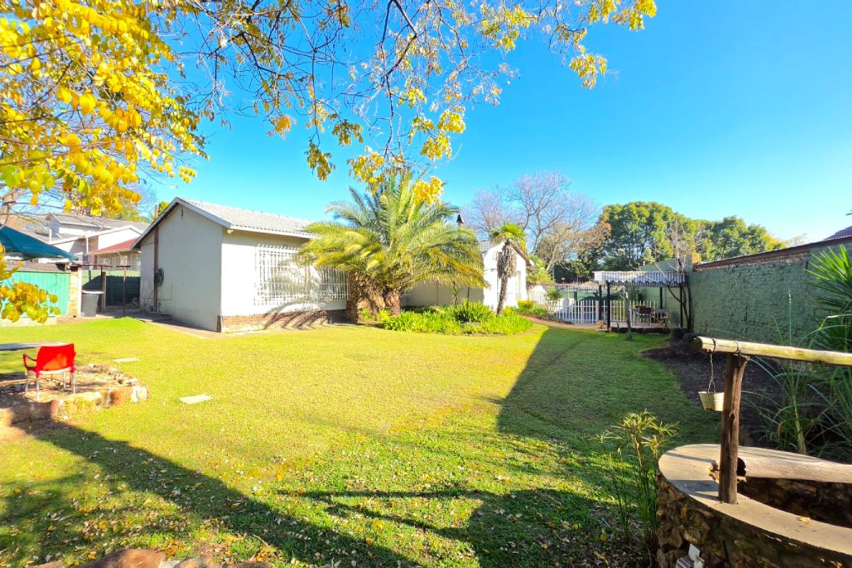 Spacious 3 Bed Family Home in Eastleigh on 1000sqm Stand – Room to Grow! - Photo 2